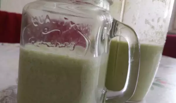 Зелено кисело мляко по рецепта на Петър Димков за отслабване