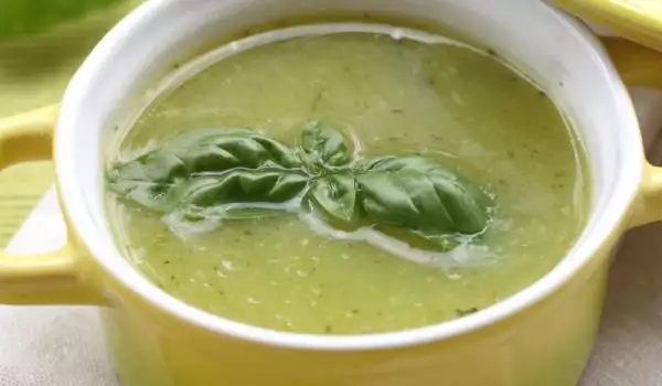 Икономична крем супа със зелен фасул