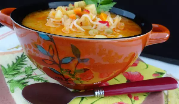Нискокалорична зеленчукова супа за пречистване и топене на мазнини
