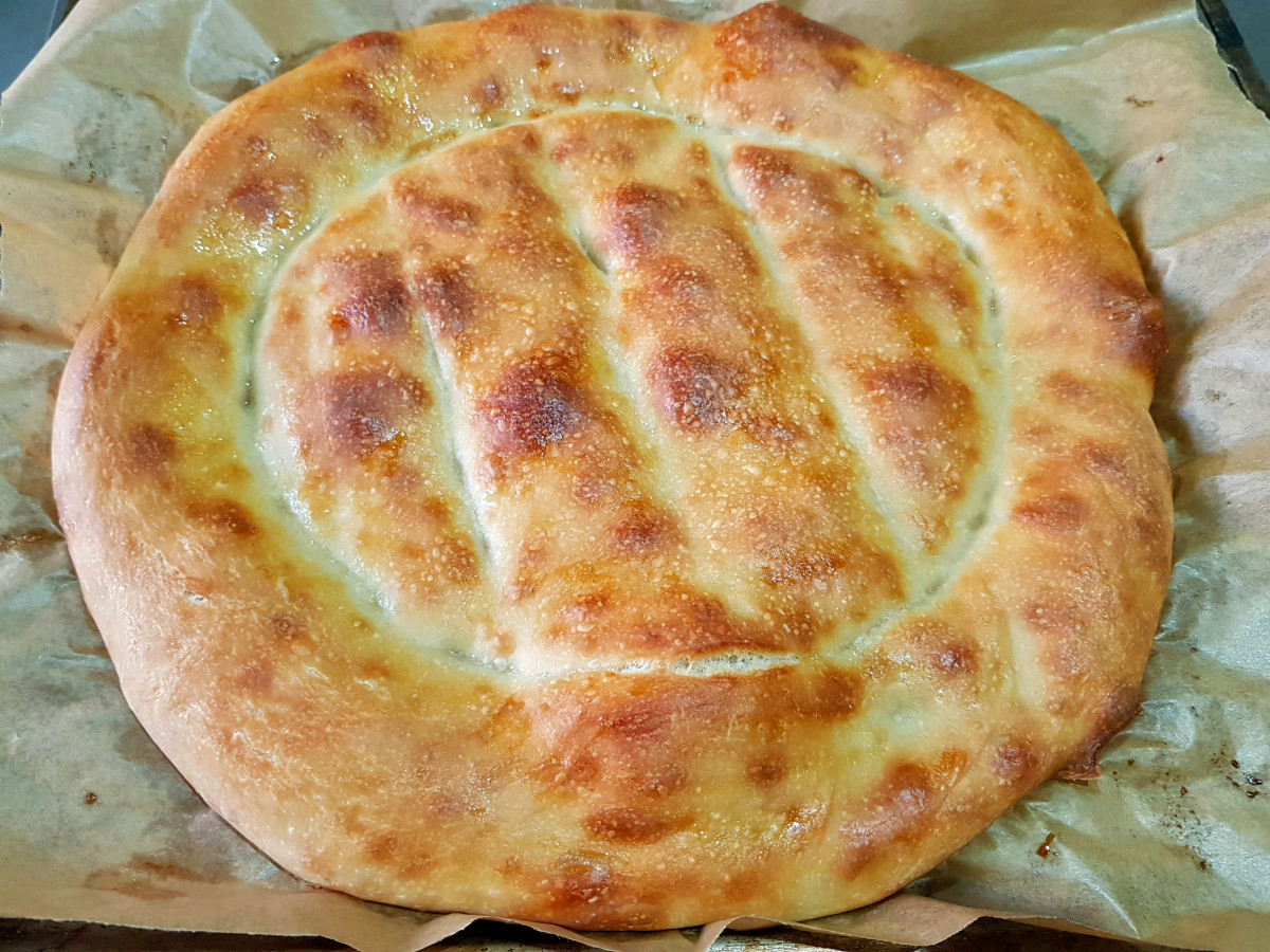 Поднесете вкусните си гозби с този плосък арменски хляб