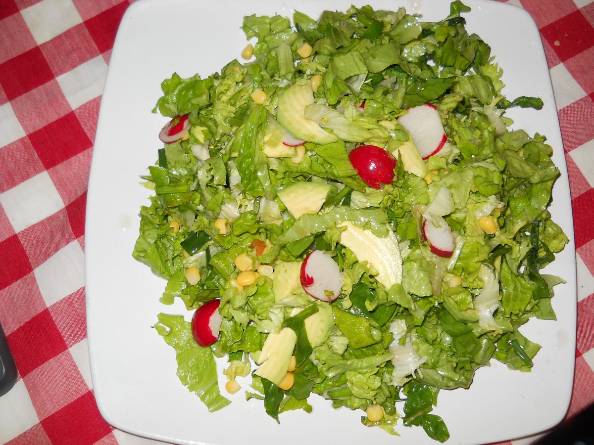 Свежа зелена салатка която да си похапнете с удоволствиеНеобходими Продукти●