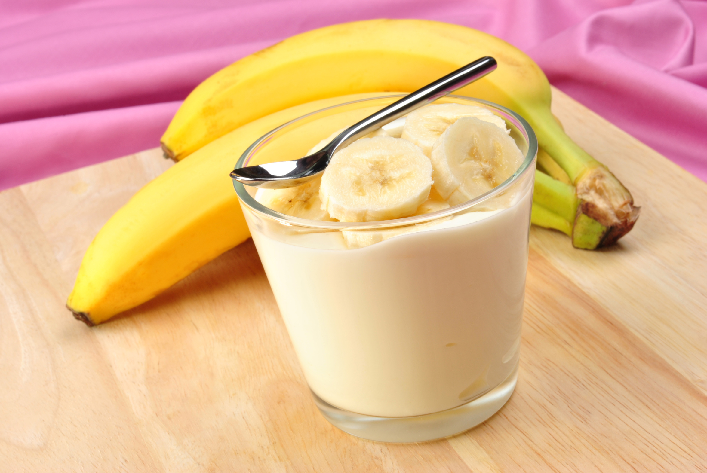 Лек бананов крем с който да залъжете глада за сладкоНеобходими