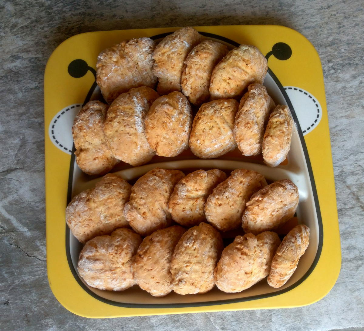 Зарадвайте малките си с вкусни домашни лимецови бисквитки Необходими Продукти● брашно