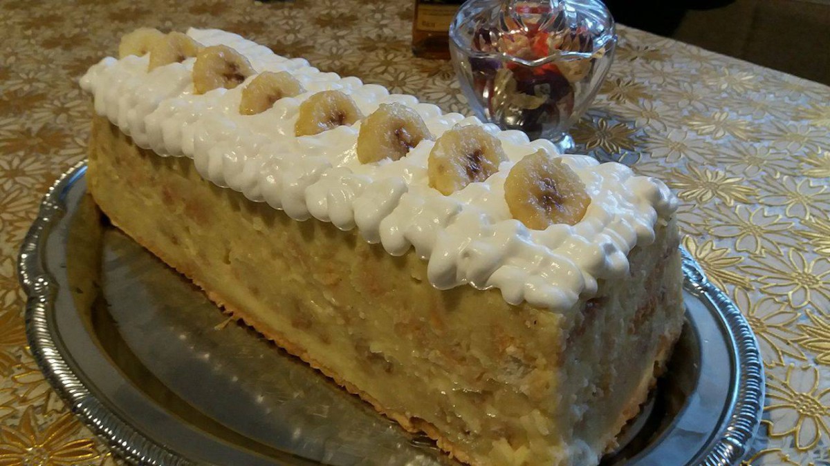 Това е на бързата най вкусната бисквитена торта с пудинг и банани Необходими