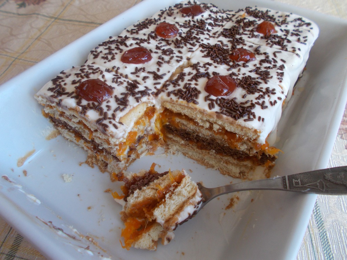 Разкошна, лека и много вкусна торта от моркови, която може