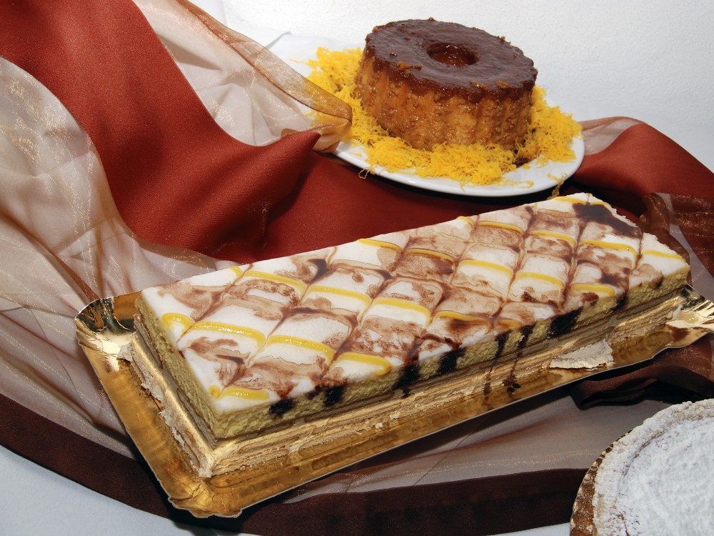 Ето как да превърнете обикновената бисквитена торта в истинско произведение