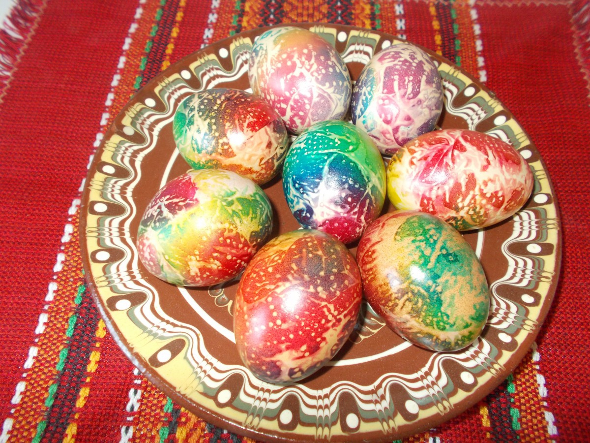 Страхотна идея за украсяване на яйца за Великден чрез декупаж