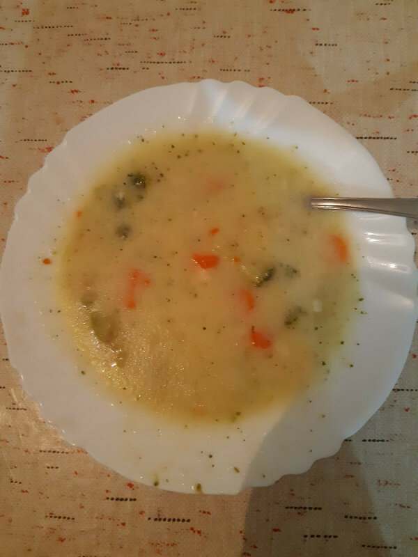 Вкусна супа с карфиол и броколи е нещо което не