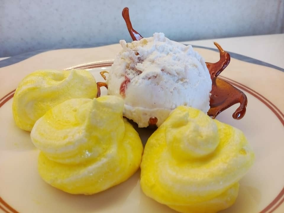 Нежен десерт с който печелим сърца сладолед с лимонови