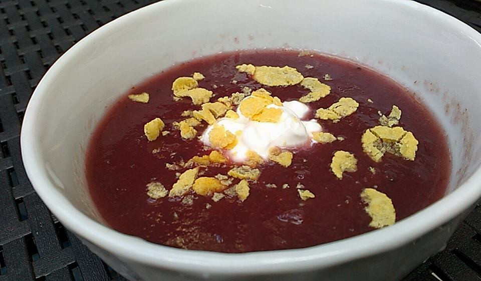 Царицата на студените супи - уникална черешова супа с бяло