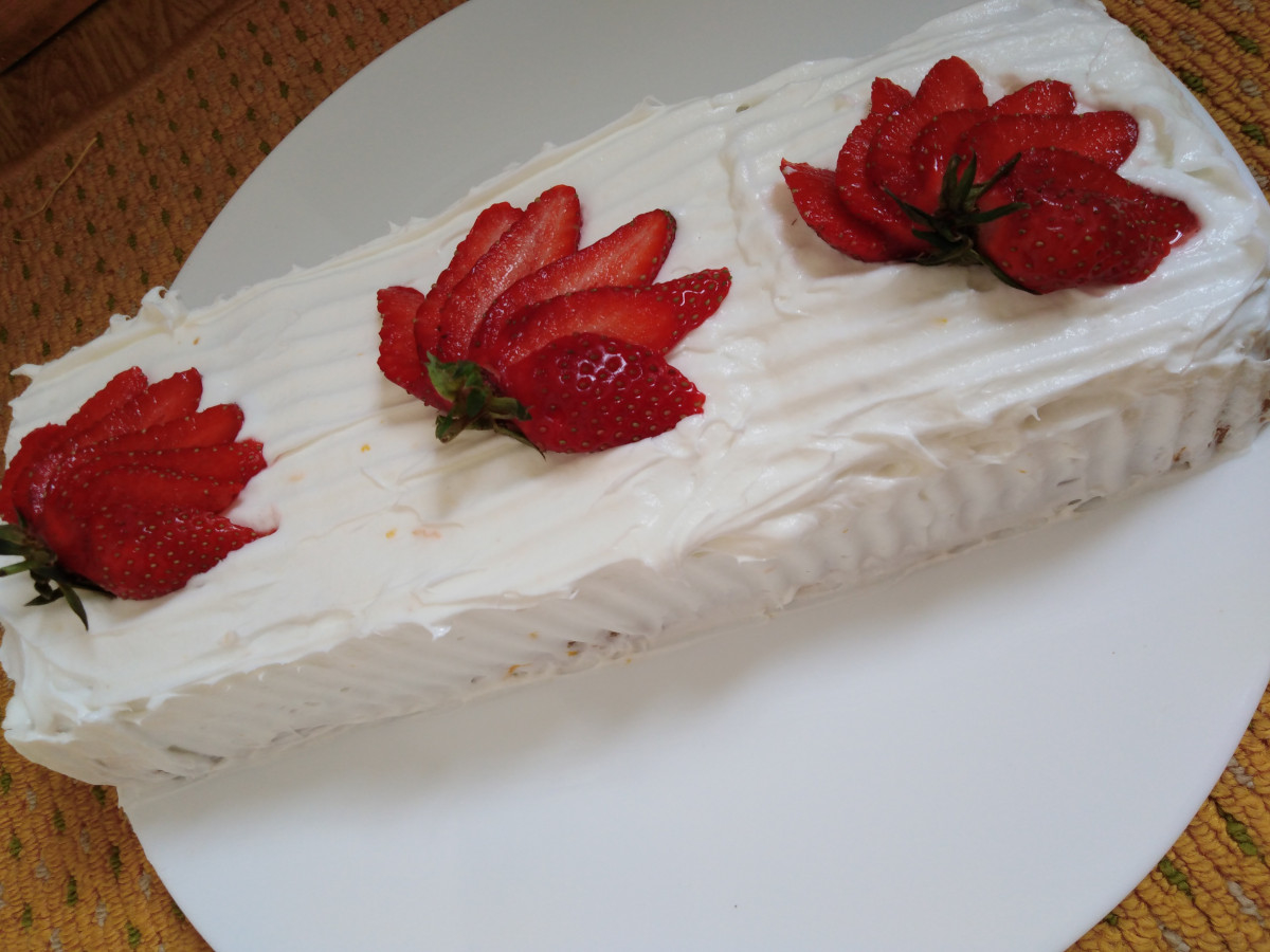 Снимка: Бисквитена торта с крем от тиква и ягоди