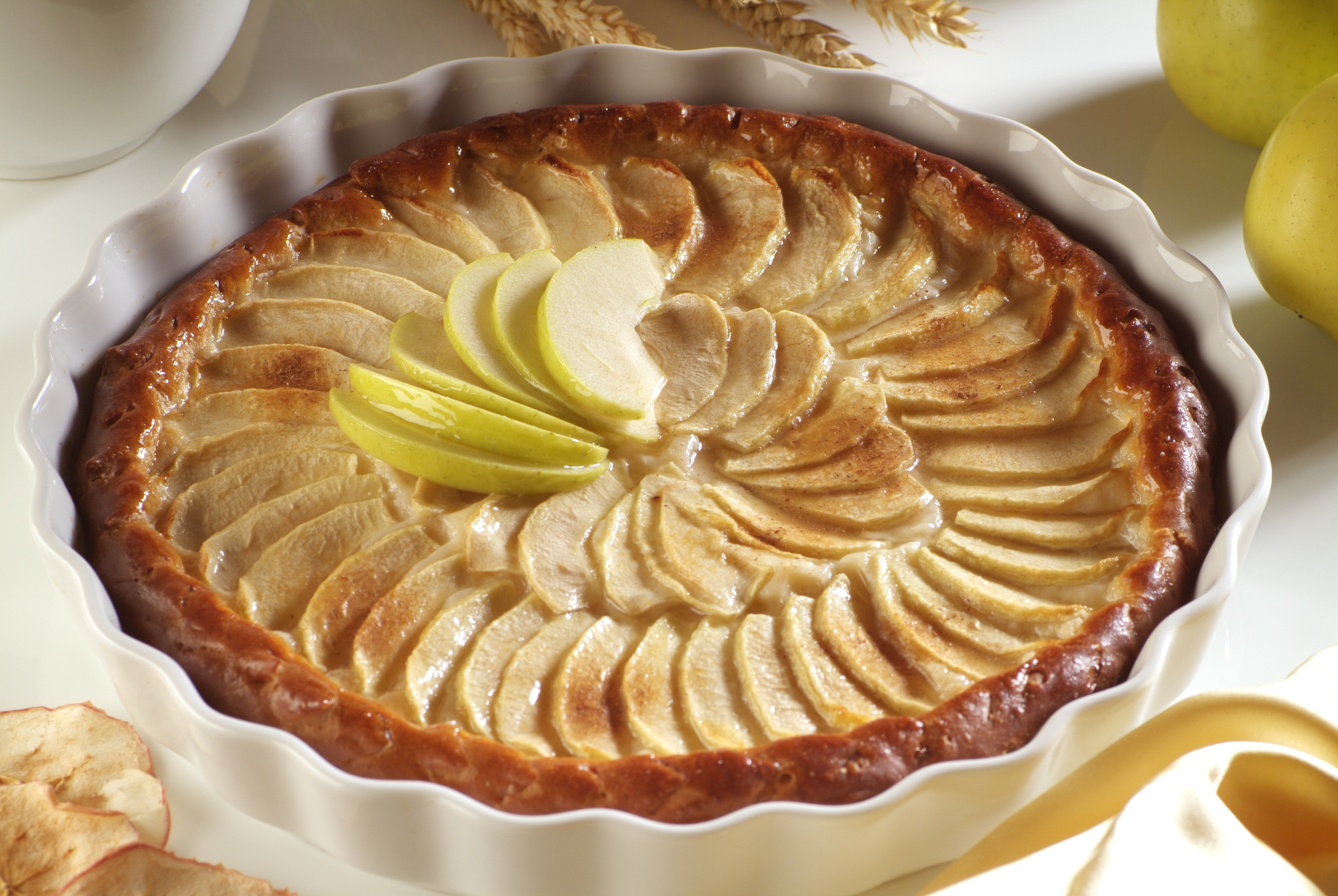 Знаем толкова много рецепти за ябълкови сладкиши, но тази определено