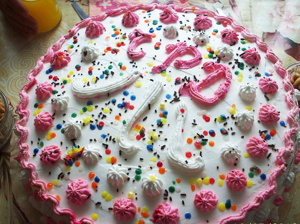 Всяко дете заслужава вкусна торта украсена с много фантазия и