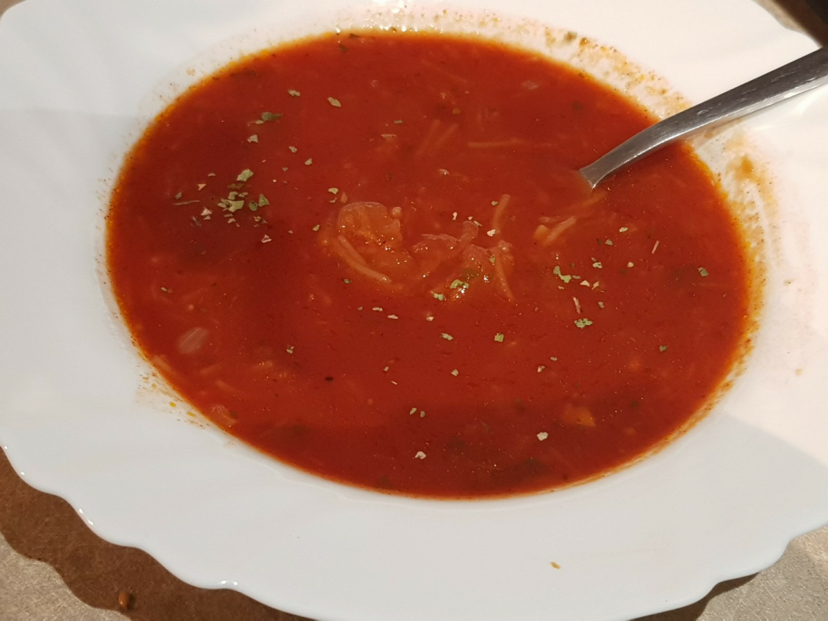 Вкусна доматена супа - казват, че помага за по-добра паметНеобходими