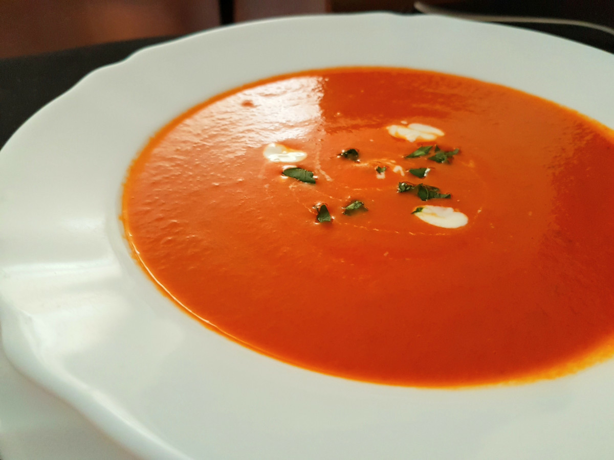 Една доматена супичка винаги ще свърши работа в моментите когато