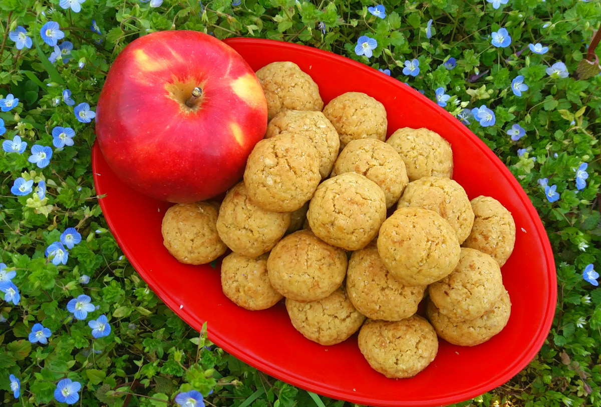 Поднесете си малки хапчици ябълкова наслада с тези вкусни сладкиНеобходими