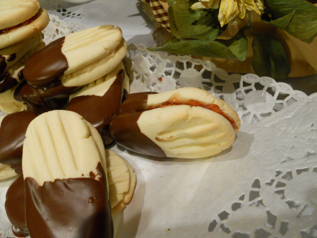 Двойно шоколадовите бисквити означават само едно двойно по голяма насладаНеобходими