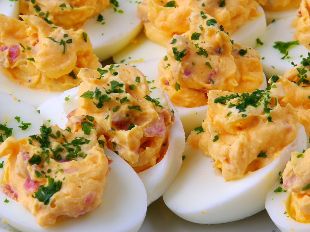 За да приготвиш перфектните пълнени яйца ти трябват само 10