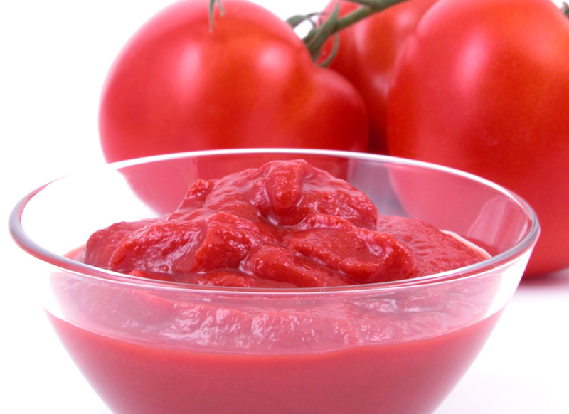 Опитната домакиня от червени домати не само паприкаш ще затвори