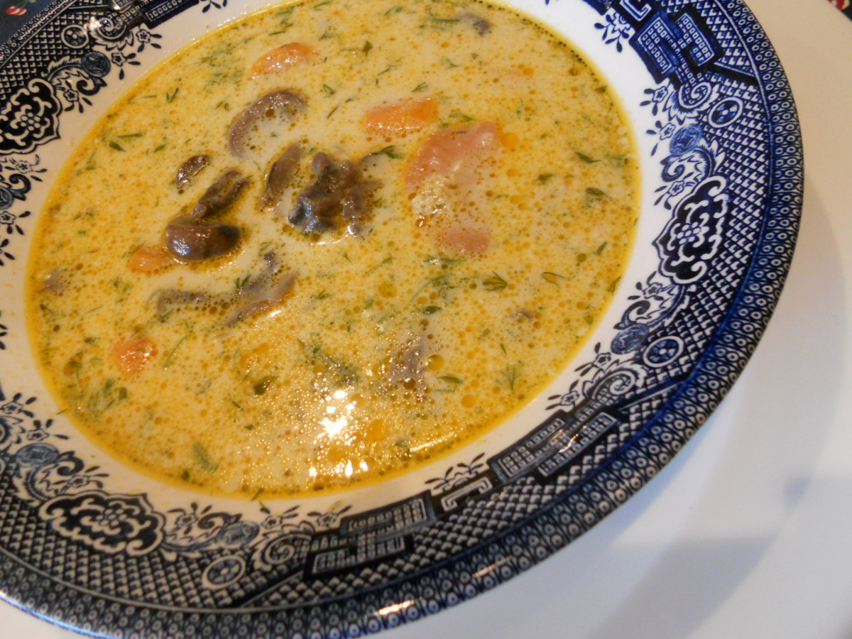 Приготвяме вкусна гъбена супа с моркови и лук за всички