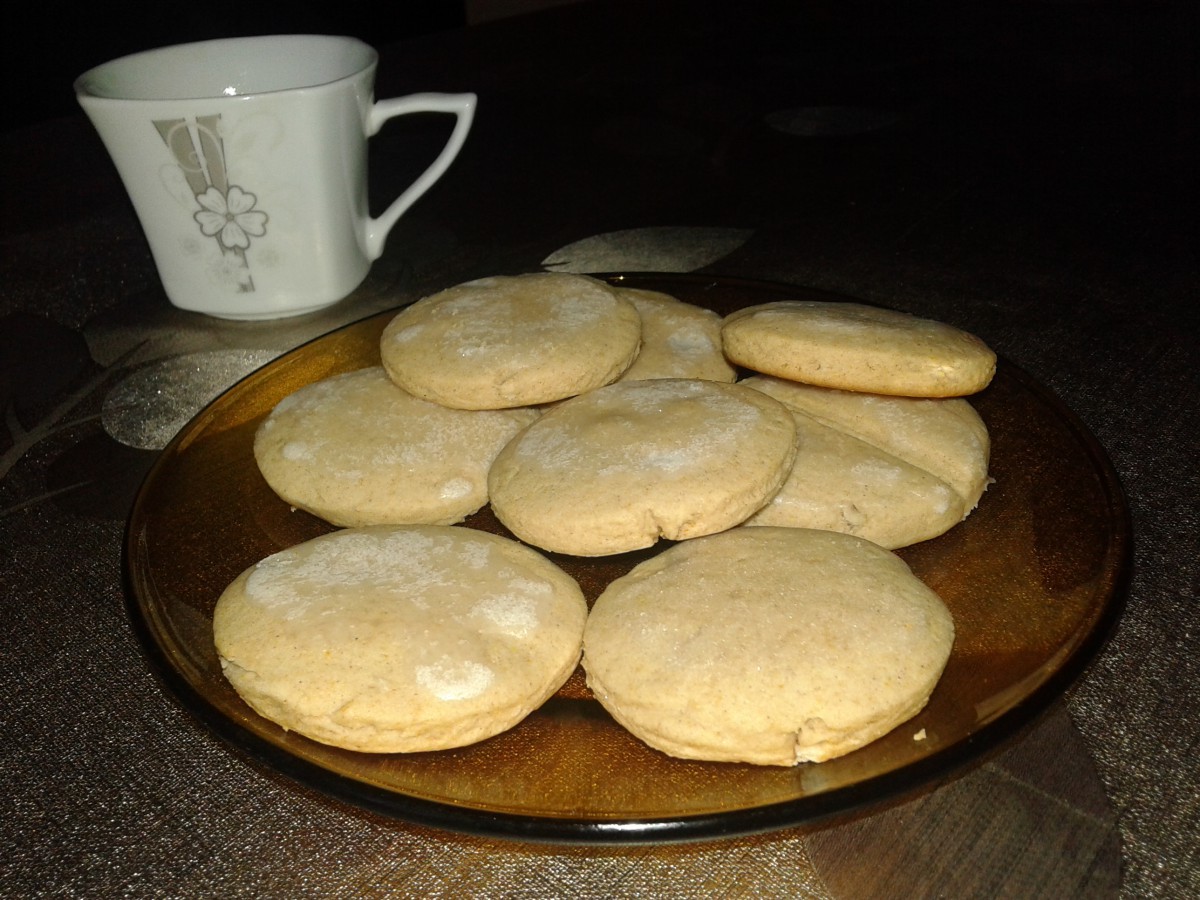 Хрупкави джинджифилови бисквити чудесно допълнение към сутрешното или следобедното кафеНеобходими