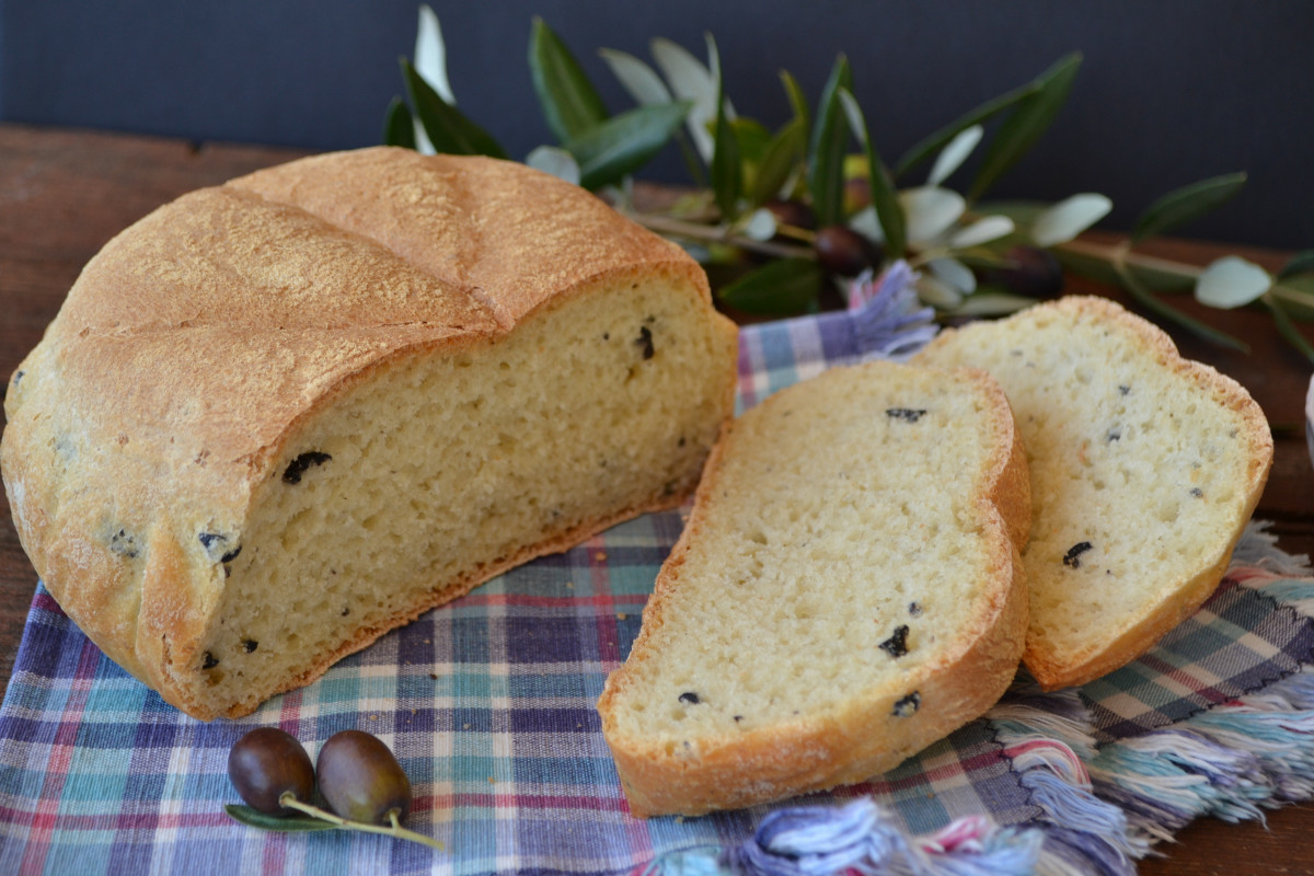 Намерихме ви занимание за уикенда - хляб с маслини, дори