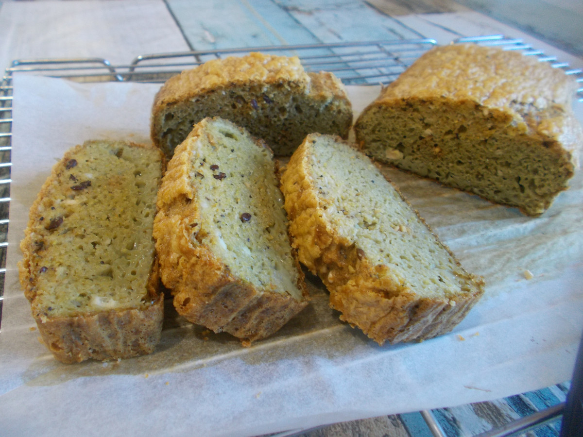 Домашен хляб със сусамов тахан и семена - да ви