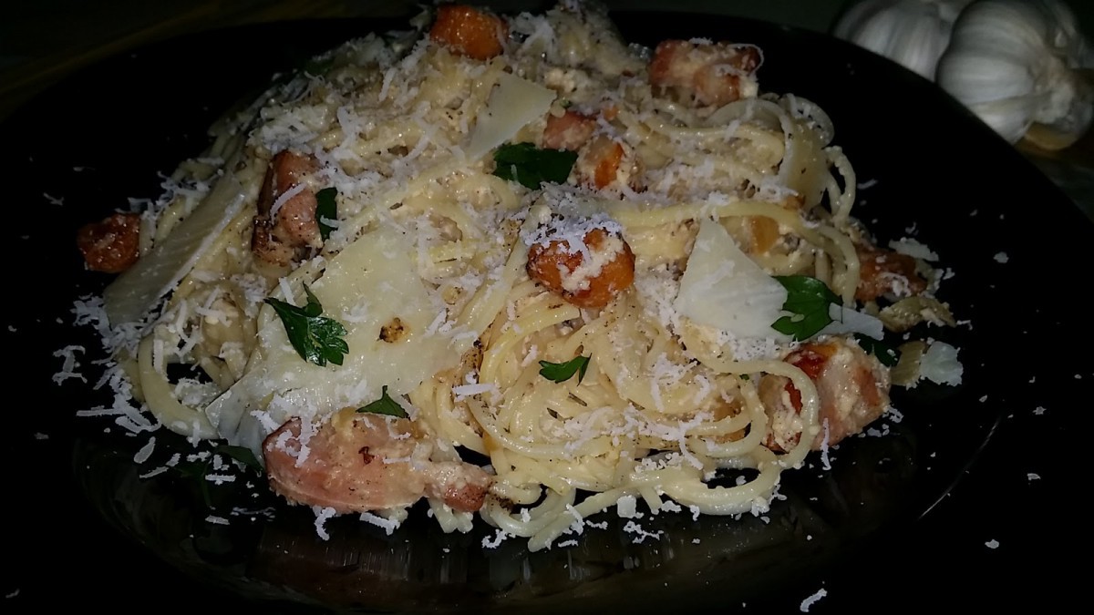За почитателите на спагетите представяме тези невероятно вкусни спагети Карбонара