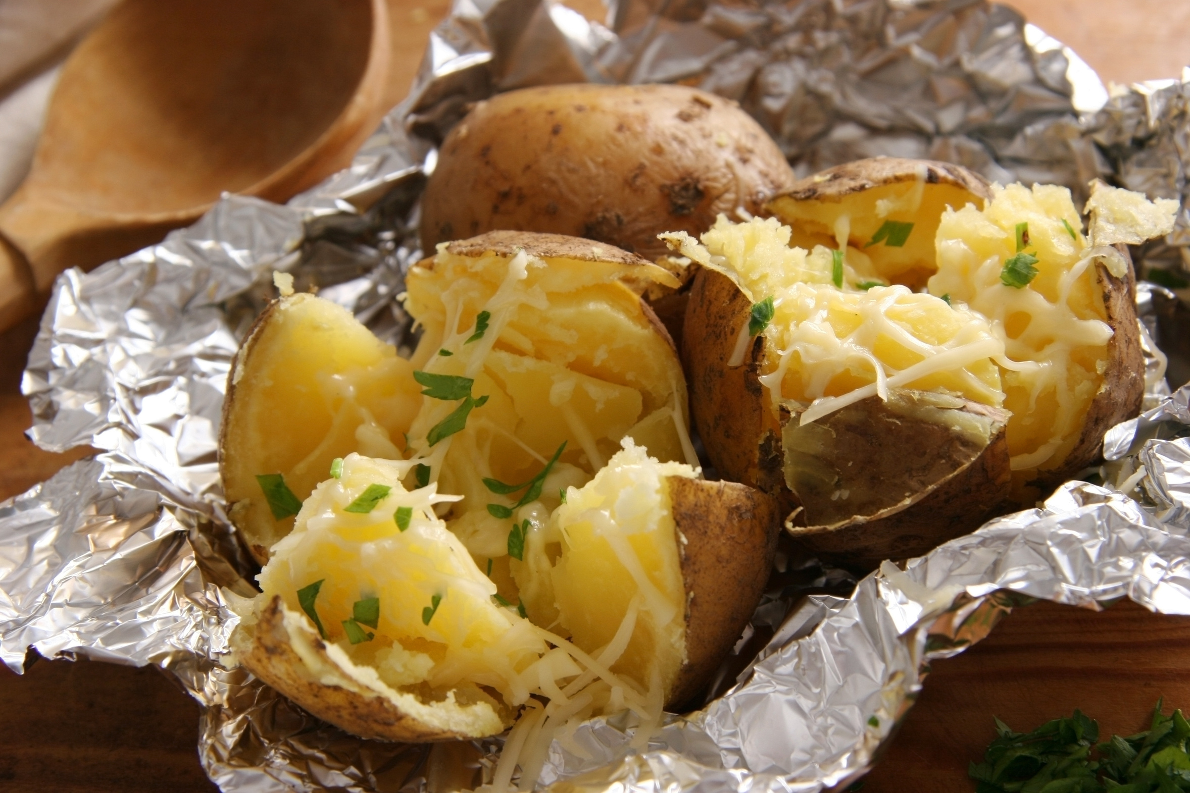 Лесни, диетични, здравословни и най-вече много вкусниНеобходими Продукти● картофи -