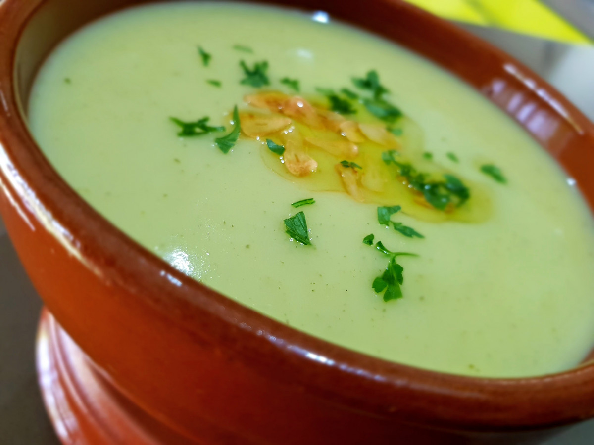 Картофена крем супа с чесън като си представим колко