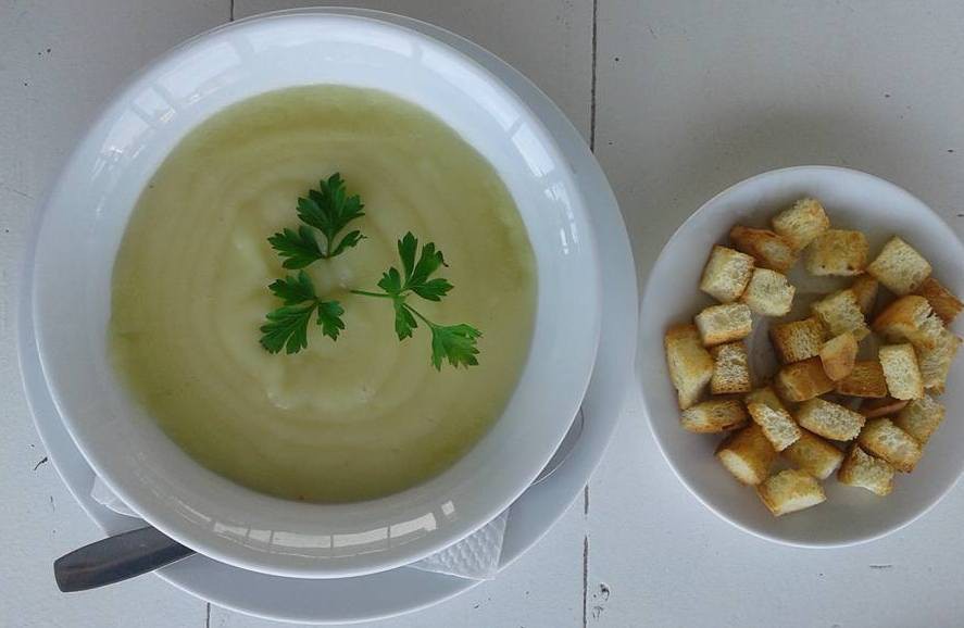 Всяка крем супичка заслужава вкусни крутончета дори и най обикновената картофена