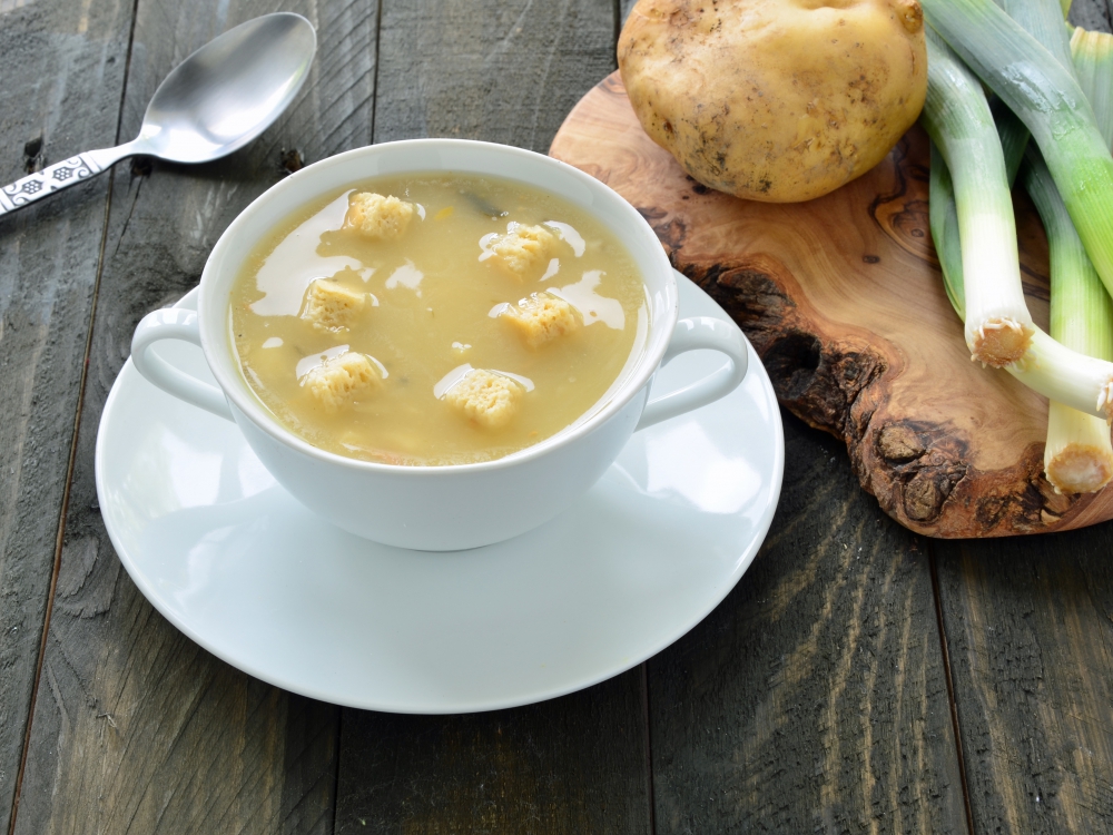 Картофена супичка с праз ли готвите че мирише така вкусноНеобходими