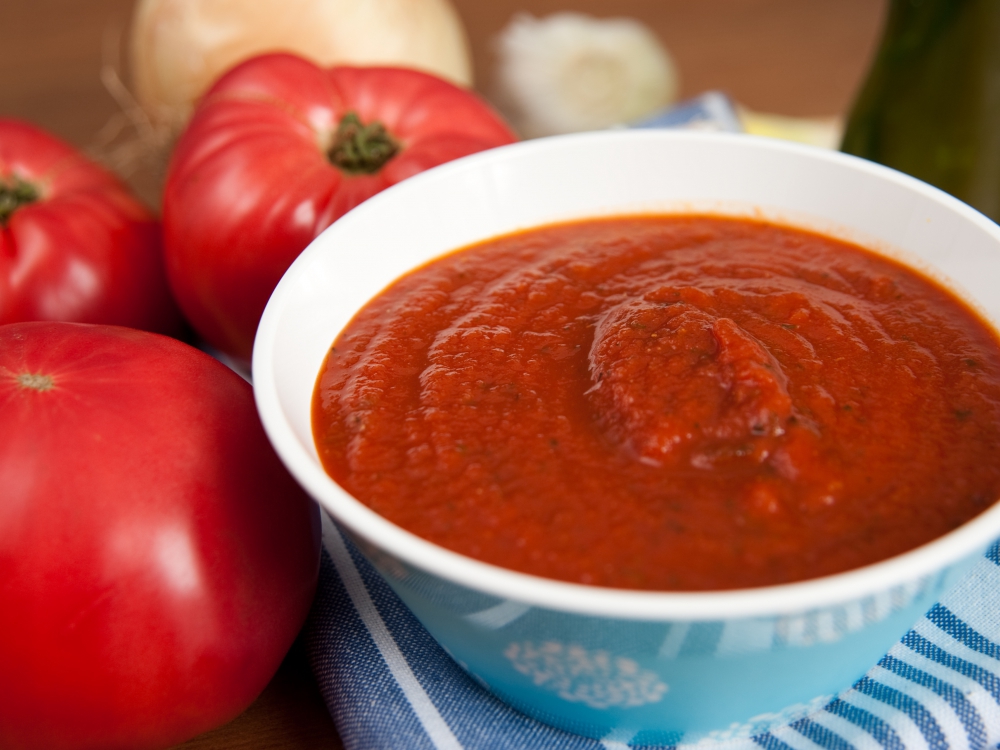 Домашен кетчуп с един такъв необикновен аромат, която ще ви