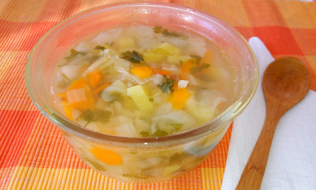 С тази зеленчукова супа със сигурност ще свалите излишните килограмиНеобходими
