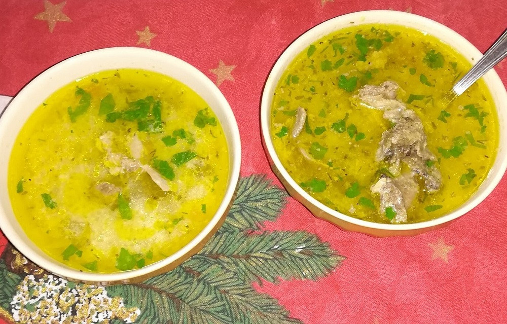 Уникална кокоша супа, която ще изпълни дома ви с позабравения