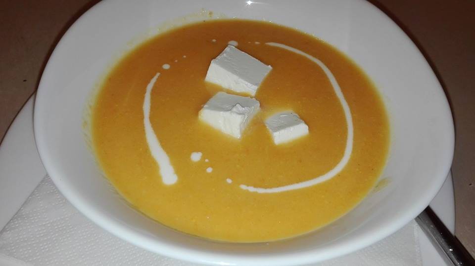 Нежна крем супа, с която ще хапнете вкусноНеобходими Продукти● моркови
