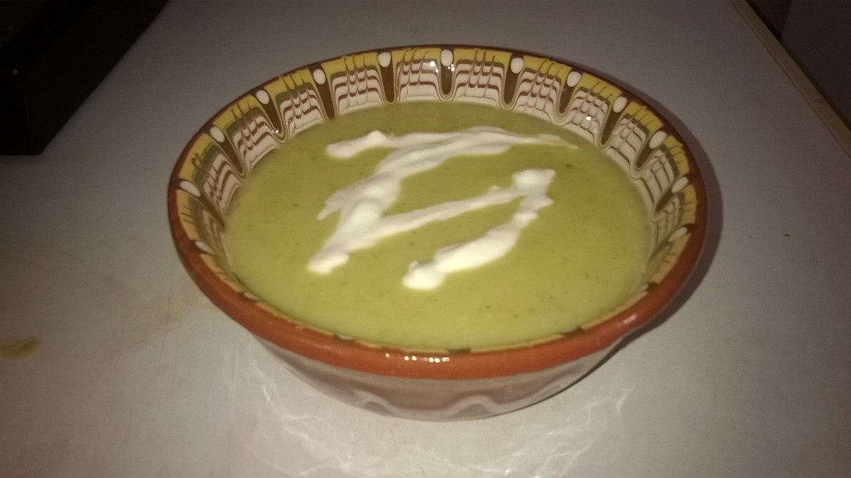 Супер вкусна и полезна крем супа с тиквичкиНеобходими Продукти● тиквички