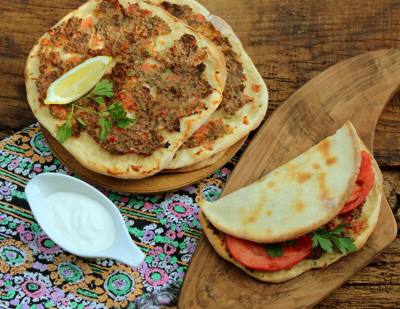 Класическа рецепта за турски специалитет - Лахмаджун ако не сте