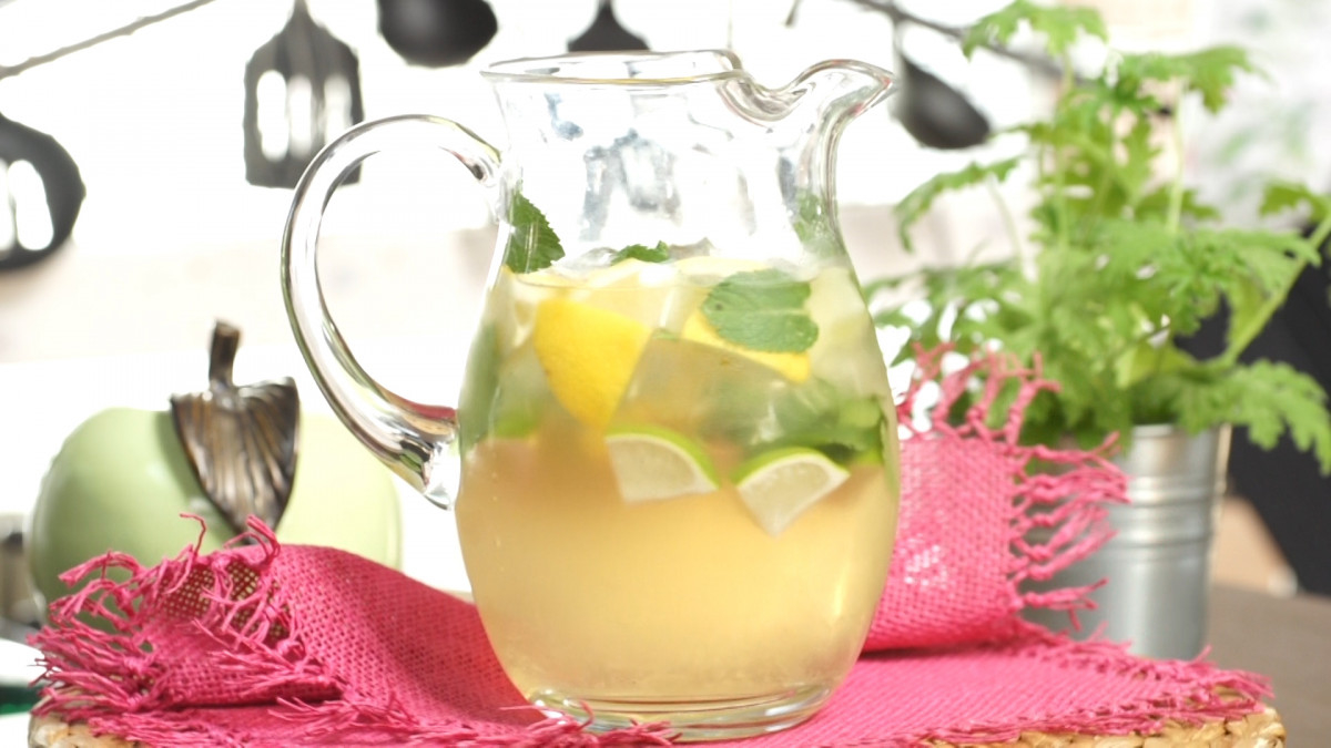 Освежете лятото с уникална Лимонада с брезова вода приготвена от