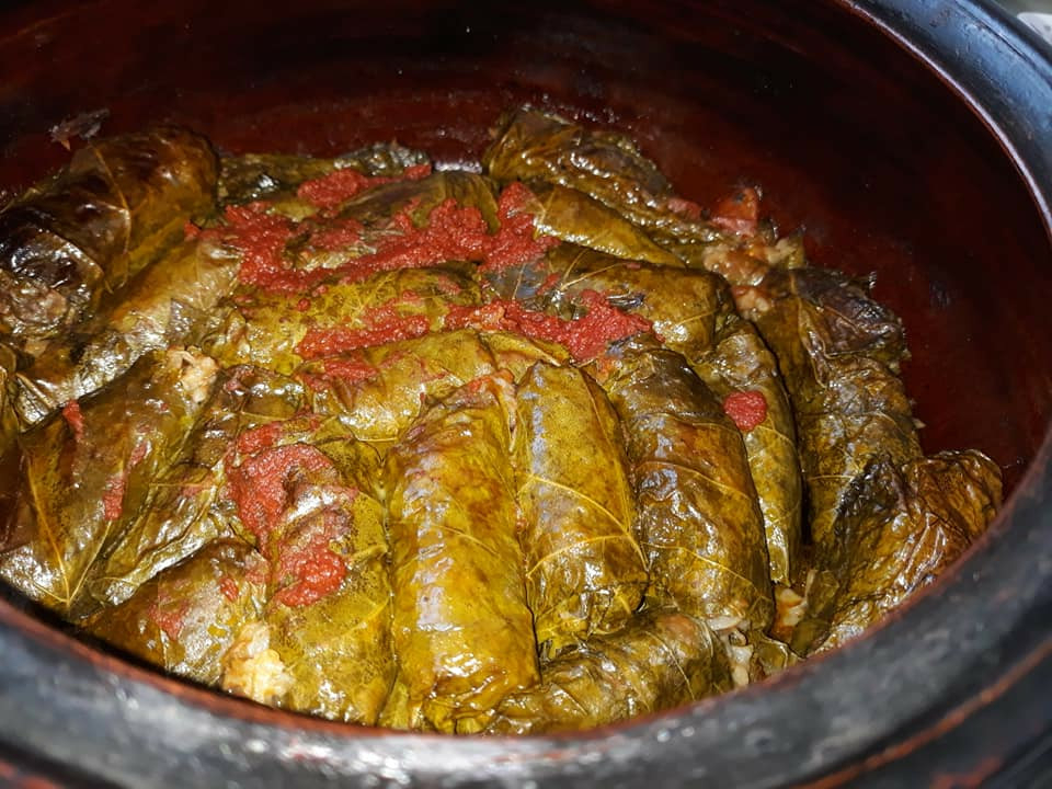 Традиционна рецепта от българската кухня - лозови сармички по златоградскиНеобходими