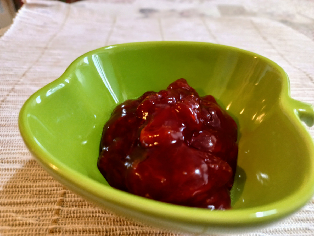 Мармалад от ягоди в хлебопекарна запазва плодовете цели а цветовете