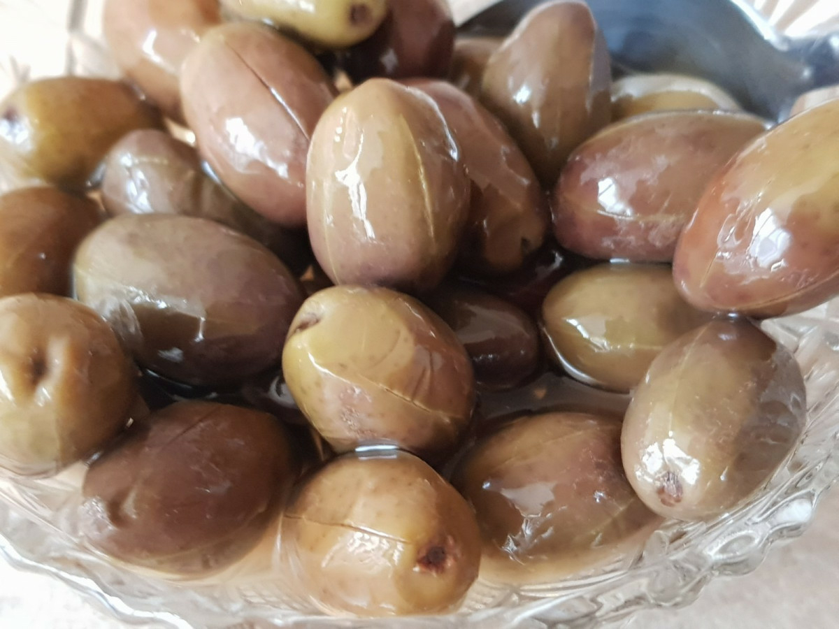 Домашни мариновани маслини без консерванти и добавкиНеобходими Продукти● маслини