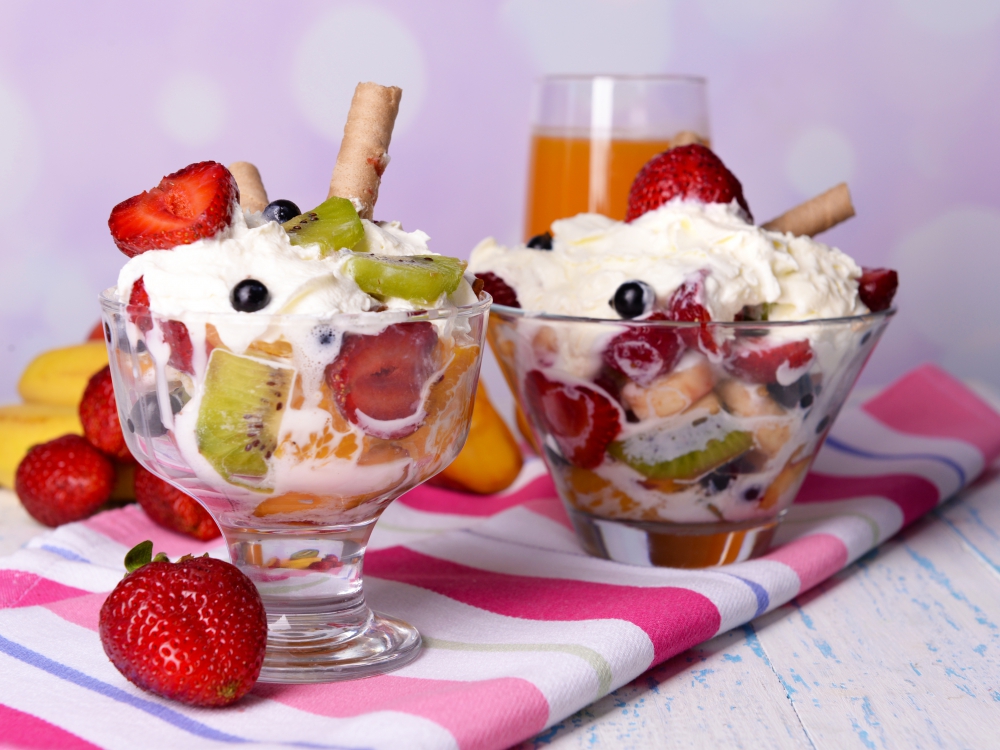 Добри дошли в сезона на фантастичните летни десертиНеобходими Продукти● сладолед