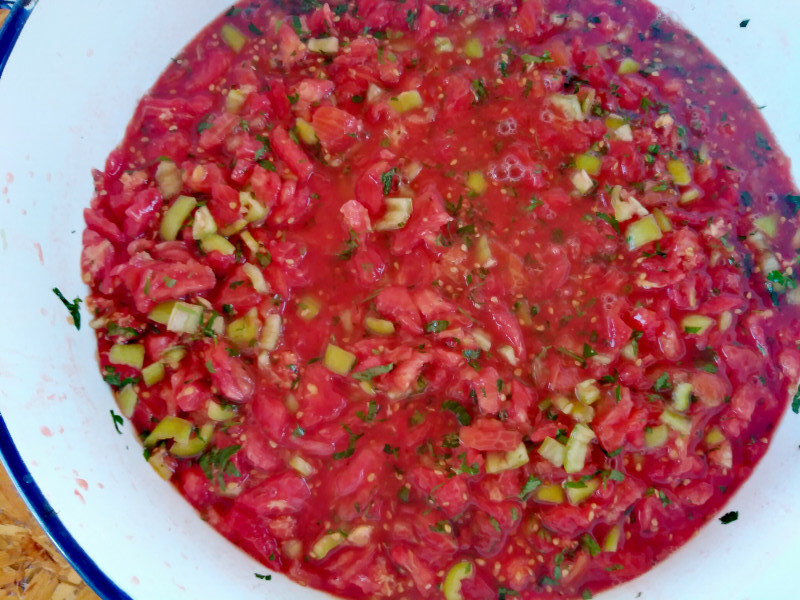 Запасявайки се с млени домати в буркани си гарантирате вкусна