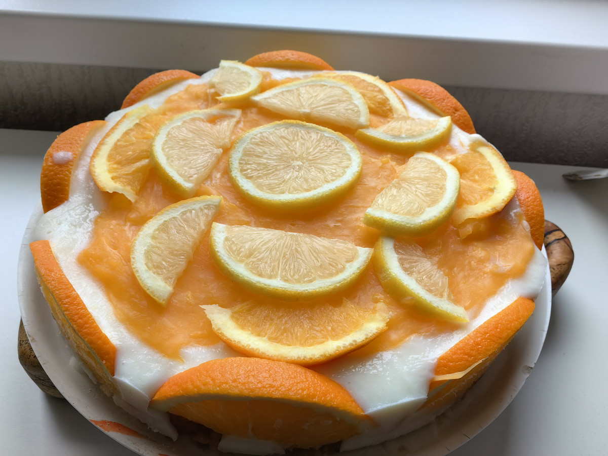 Много вкусна и свежа портокалова торта с цитрусов вкус и