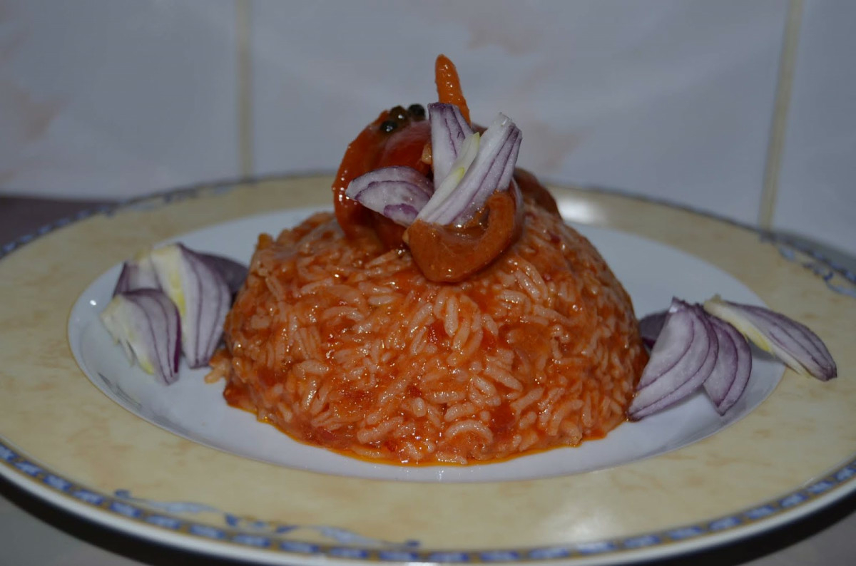 Вкусна постна яхния е този ароматен ориз Басмати с доматен