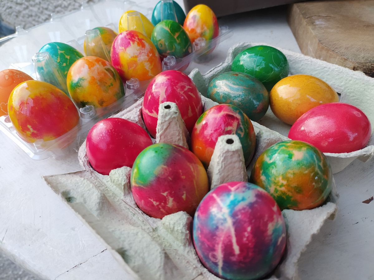 Най-добрият метод за боядисване на яйца е с памук!Необходими Продукти●