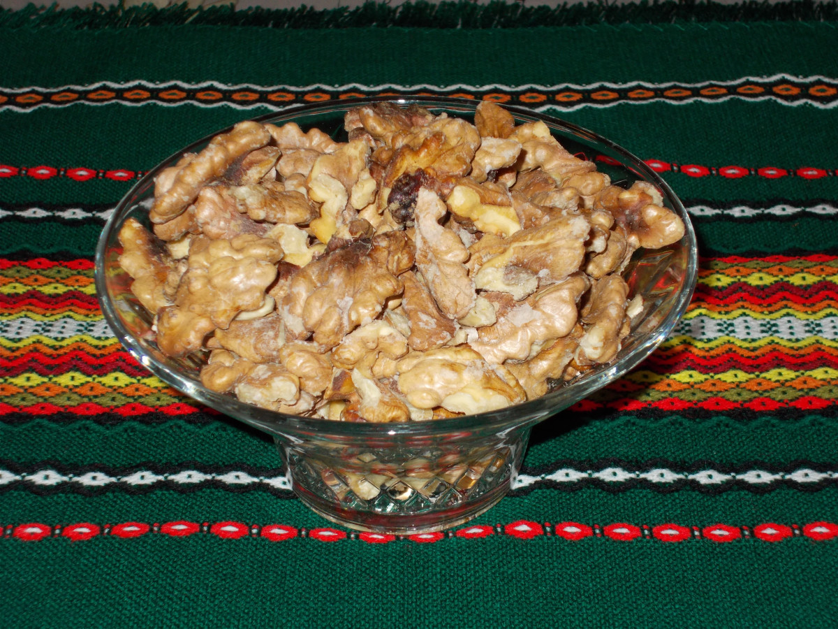 Заповядайте - вкусни и здравословни печени орехи с хималайска солНеобходими