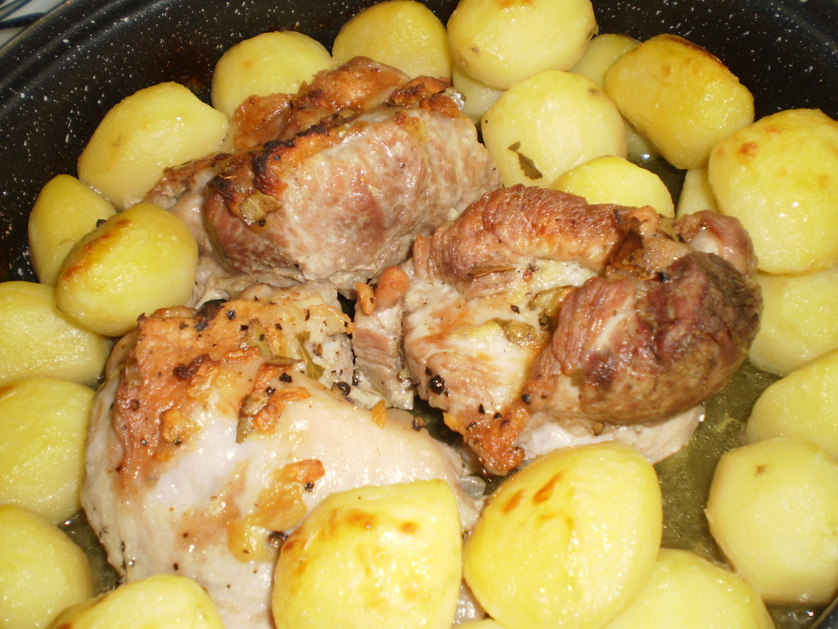 Свинско с картофи - най-приготвяното ястие, което има верни почитатели