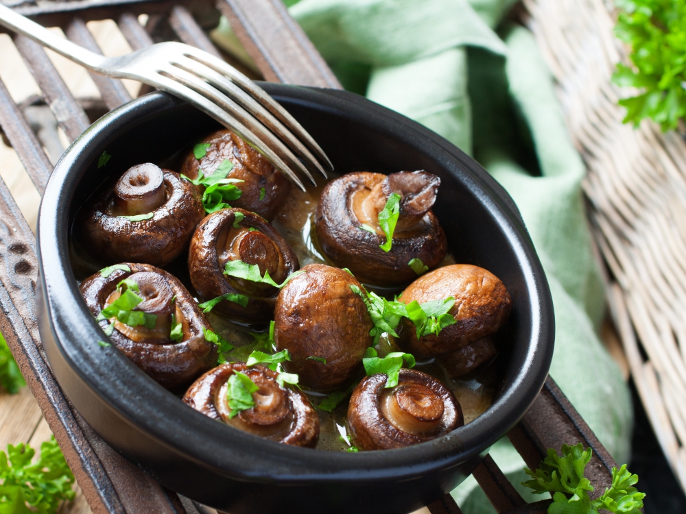 Ароматни печурки в масло - едно от най-вкусните мезета и